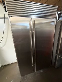 48” SUB ZERO BUILT IN STAINLESS STEEL REFRIGERATOR