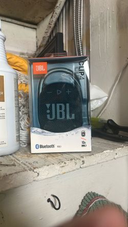 Jbl 4 Clip Speaker New Never Been Opened