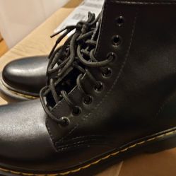 Boots New