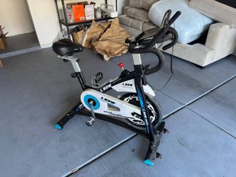 Stationary Bike L Now D600