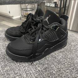 Retro Jordan’s black cats
