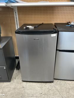Whirlpool Mini Fridge, Compact Refrigerator