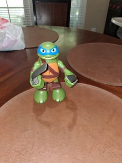 Turtle ninja figure in good condition
