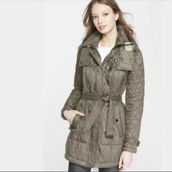 Burberry Women Coat Size L