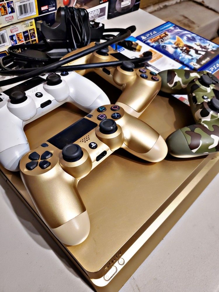 Ps4 Gold Edition 4 Controllers 4 Games And Hook Ups
