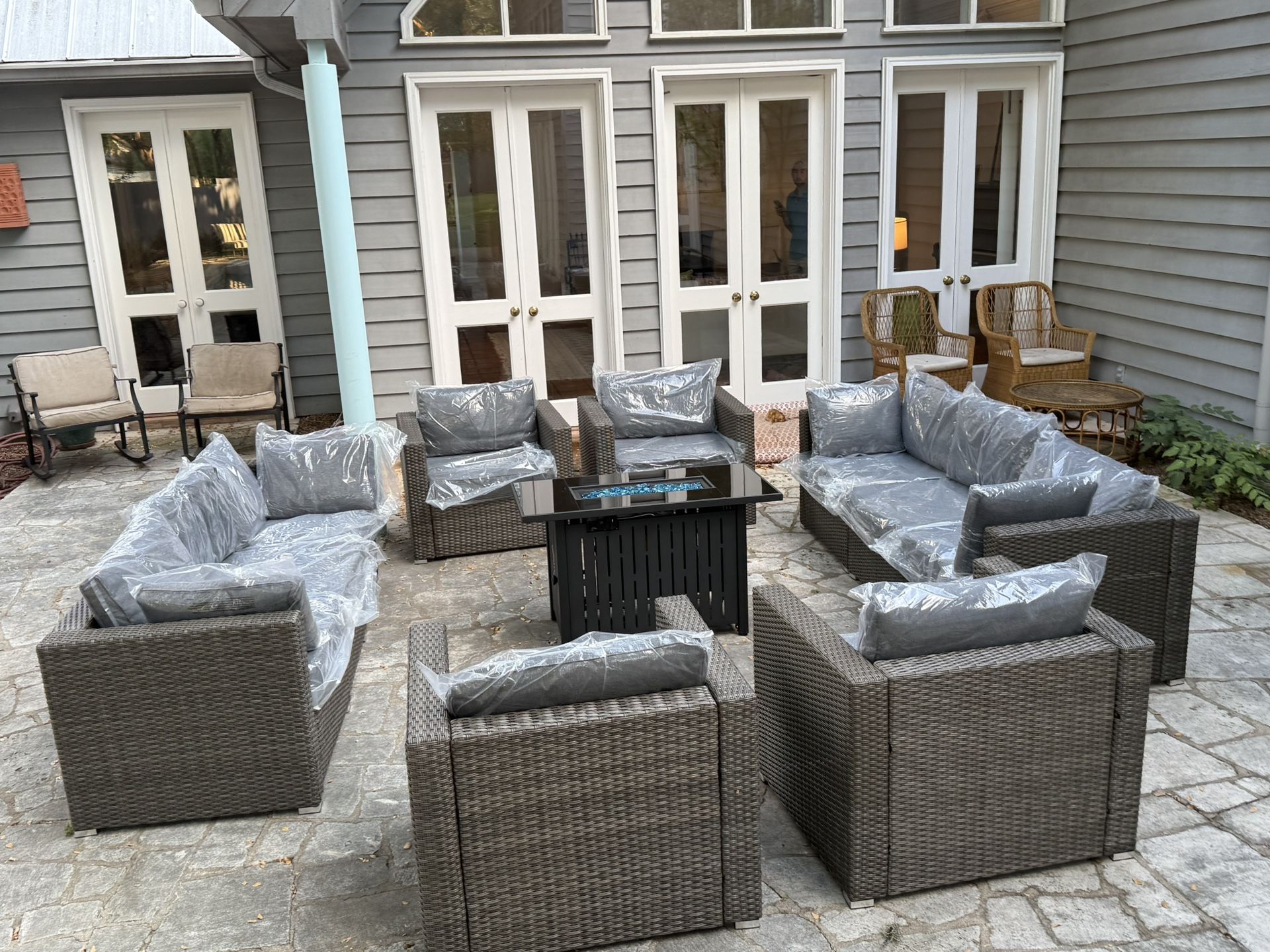 ‏New inbox patio set (we finance and deliver)($54 down,$1999 total)(90 day no interest payment plan)