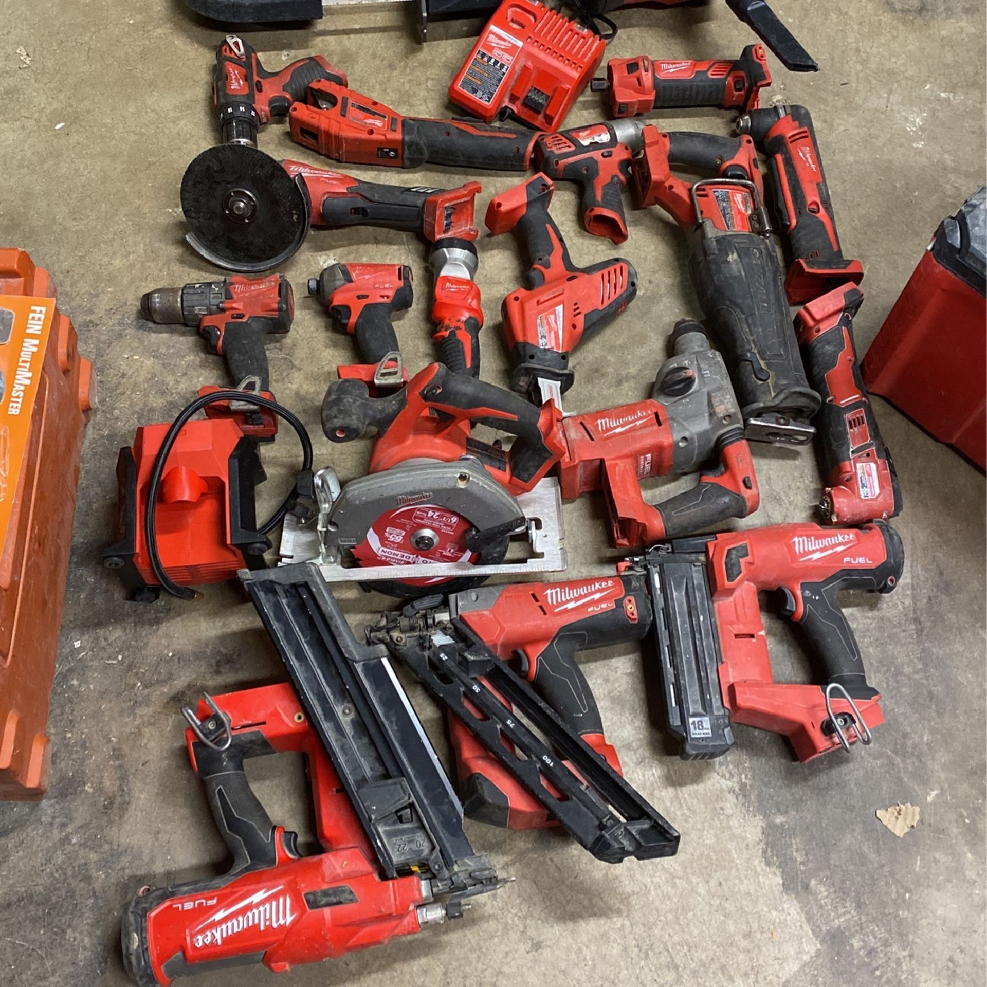 Milwaukee Tool Set M 18 & M 12 for Sale in Seattle, WA OfferUp