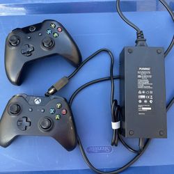 charger and controllers Xbox 