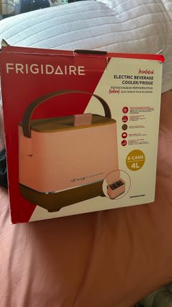 Frigidaire insulated cooler