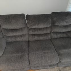 Raymour & Flanigan Southgate Reclining Couch Gray 