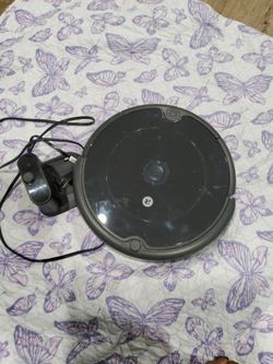 iRobot Roomba Robot Vacuum with Charger