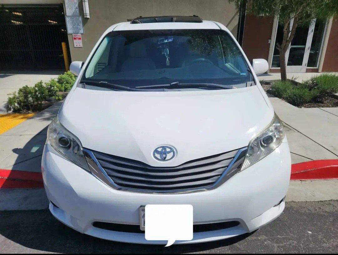 2011 Toyota Sienna
