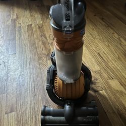 Dyson Vacuum 