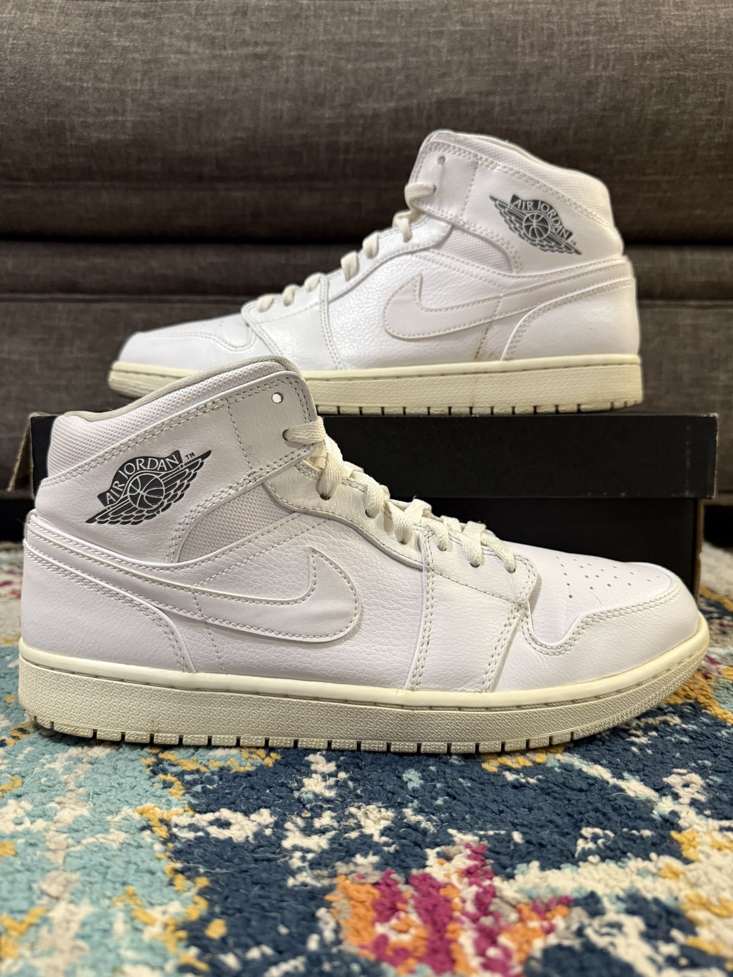 Nike Air Jordan 1 Mid “White Cool Grey”