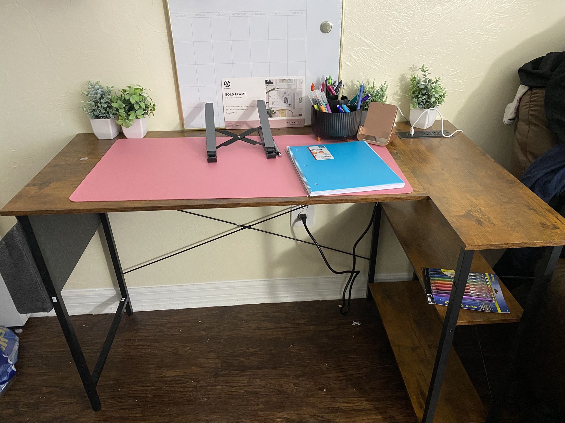 Office Desk