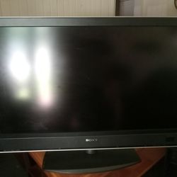 32 Inch TV (MISSING REMOTE)