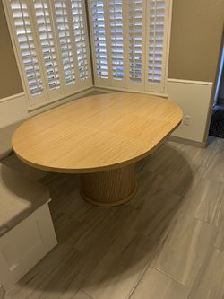 Dining Table With Leaf 47” Round +14” Leaf