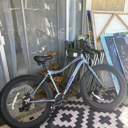  Kent 300 Fat Tire Bike – 26” Wheels – Shimano Gearing – Great Condition