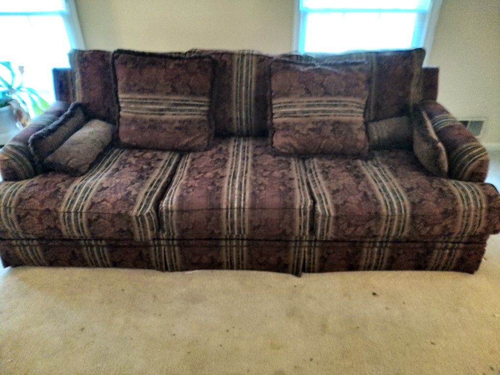 $85! Couch Ottoman And Loveseat Must Go Today ! $85