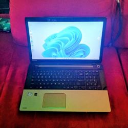 17 Inch Toshiba Satellite Laptop 