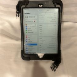 Ipad Mini 5th Gen 64 Gb hard case handheld