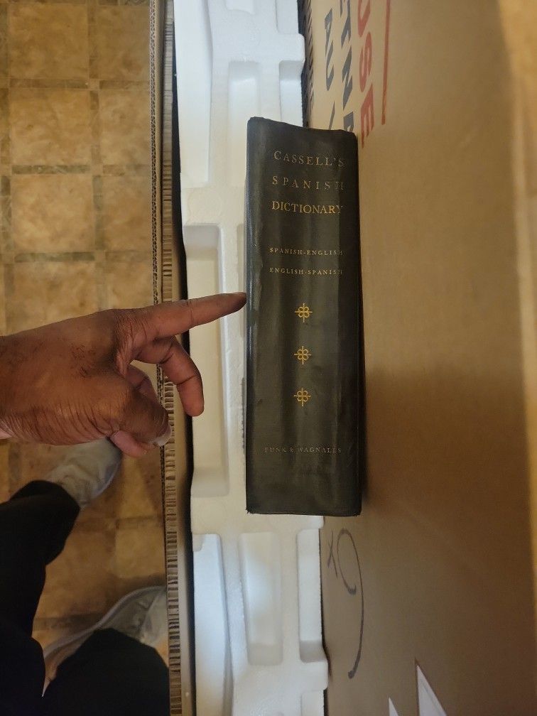 CASSELL'S SPANISH DICTIONARY