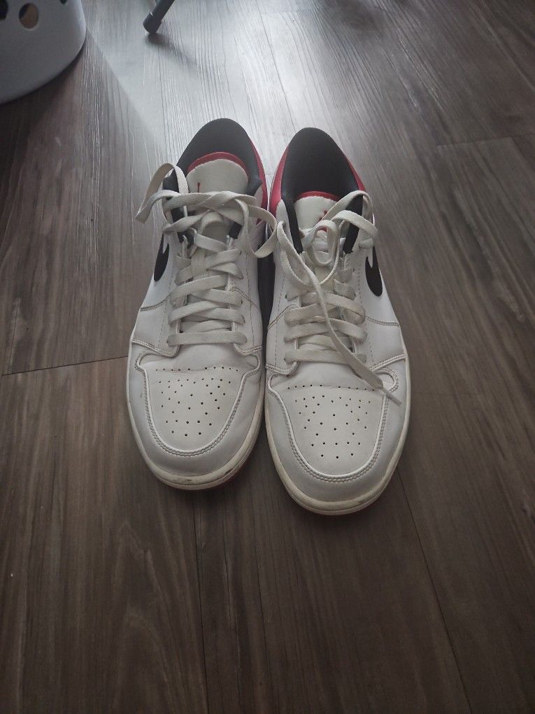 Nike Air Jordan 1 Low White University Red Black SIZE 12