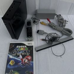 Black Nintendo Wii Console Bundle w/ Wii Mario Galaxy, Controllers Motion Plus