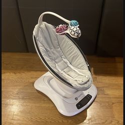 4MOMS MAMAROO BABY SWING 