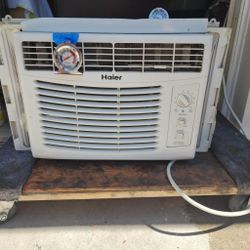 5,000 Btu Ac/ Air Conditioner 
