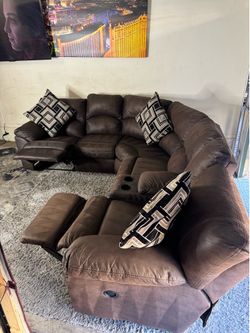 * Like New * Ashley Furniture modular recliner sectional ( Free Delivery )