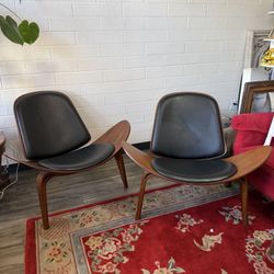 Mid Century Style Chairs 