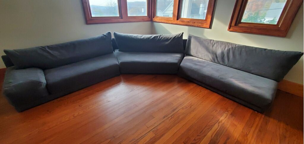 Pending Pick Up. FREE 3 Piece Sofa