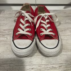 Red converse 