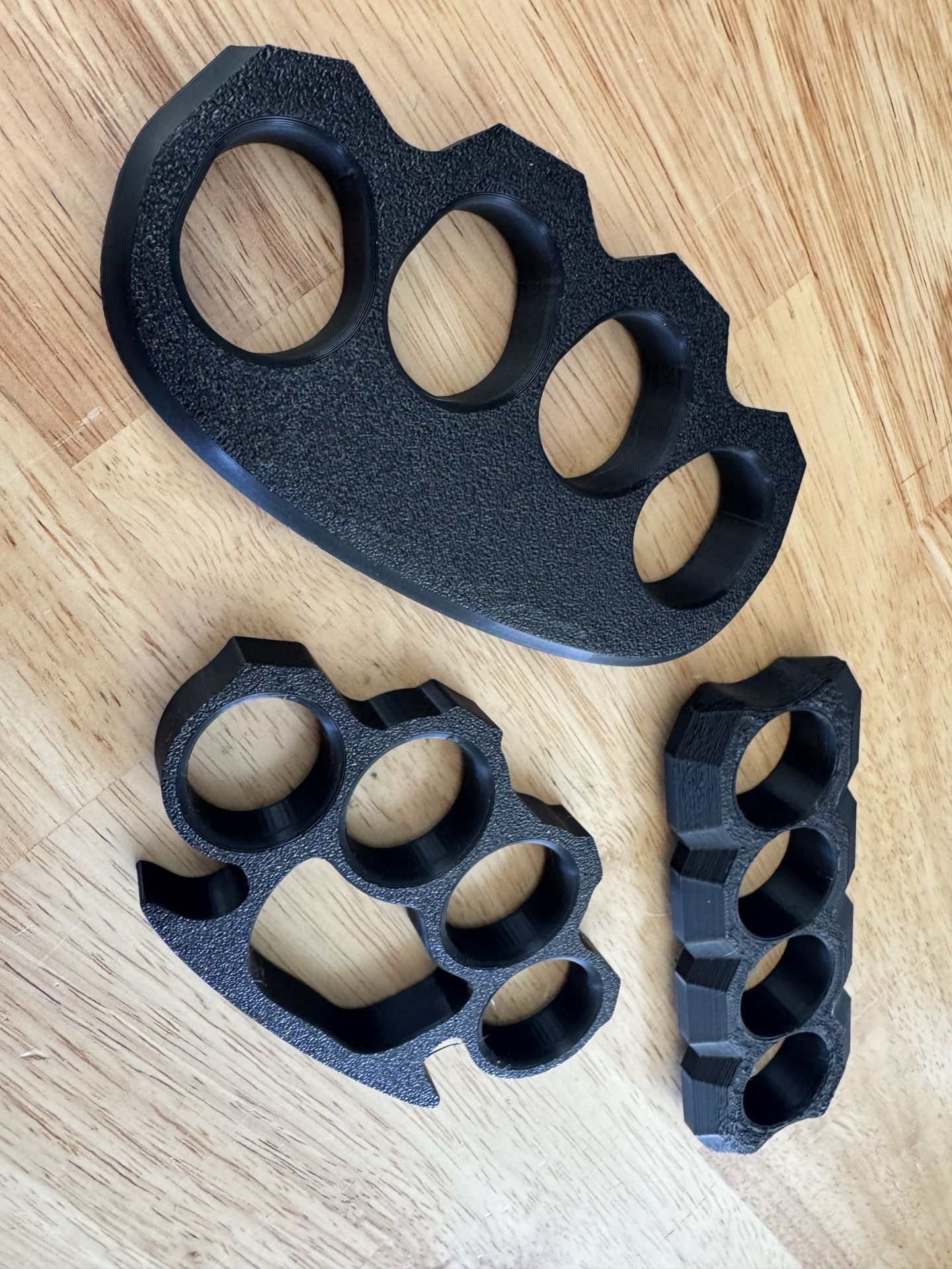 Plastic knuckles/Bottle Opener/Prop/Fidget