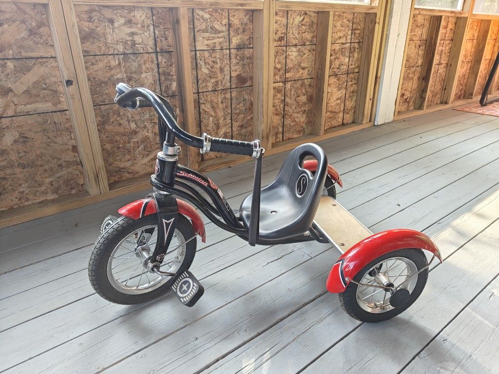 Schwinn Roadster Kid's Tricycle