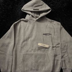 ESSENTIAL HOODIES 