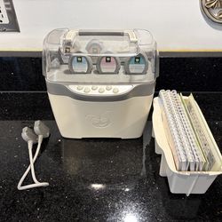 Cricut Jukebox 6-Cartridge Station with 5 Cartridges for original Cricut Machine