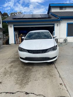 2016 Chrysler 200 For Parts