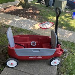 PRE-OWNED IN GOOD CONDITION RADIO FLAYER RED WAGON 