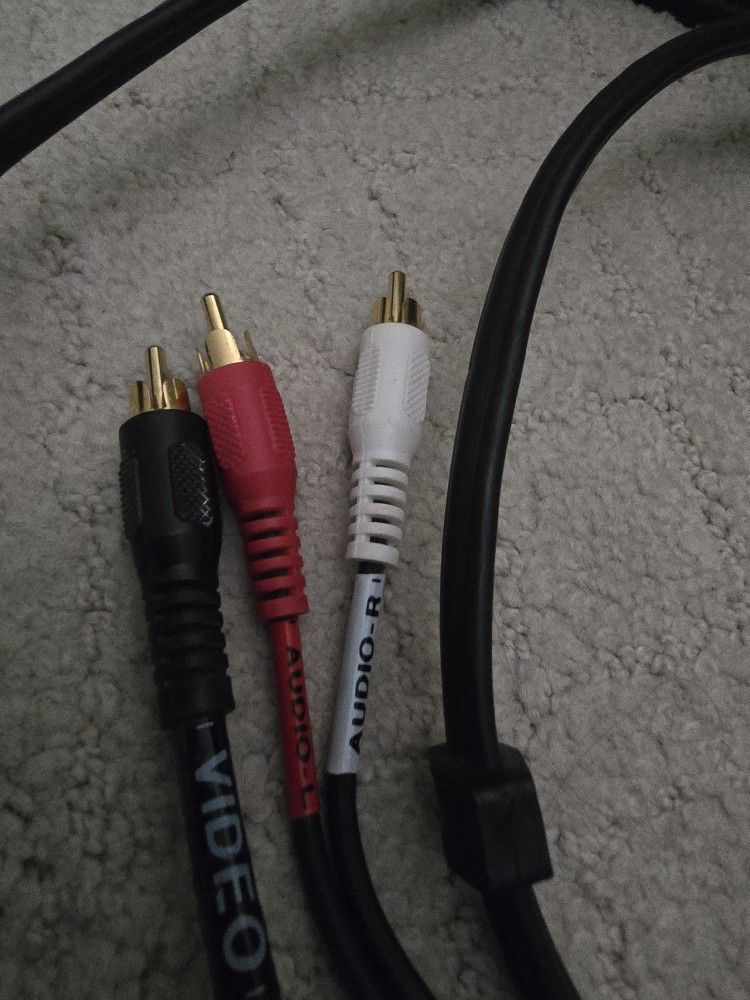Avi LEFT/RIGHT AUDIO VIDEO CABLE (RED WHITE,BLACK)