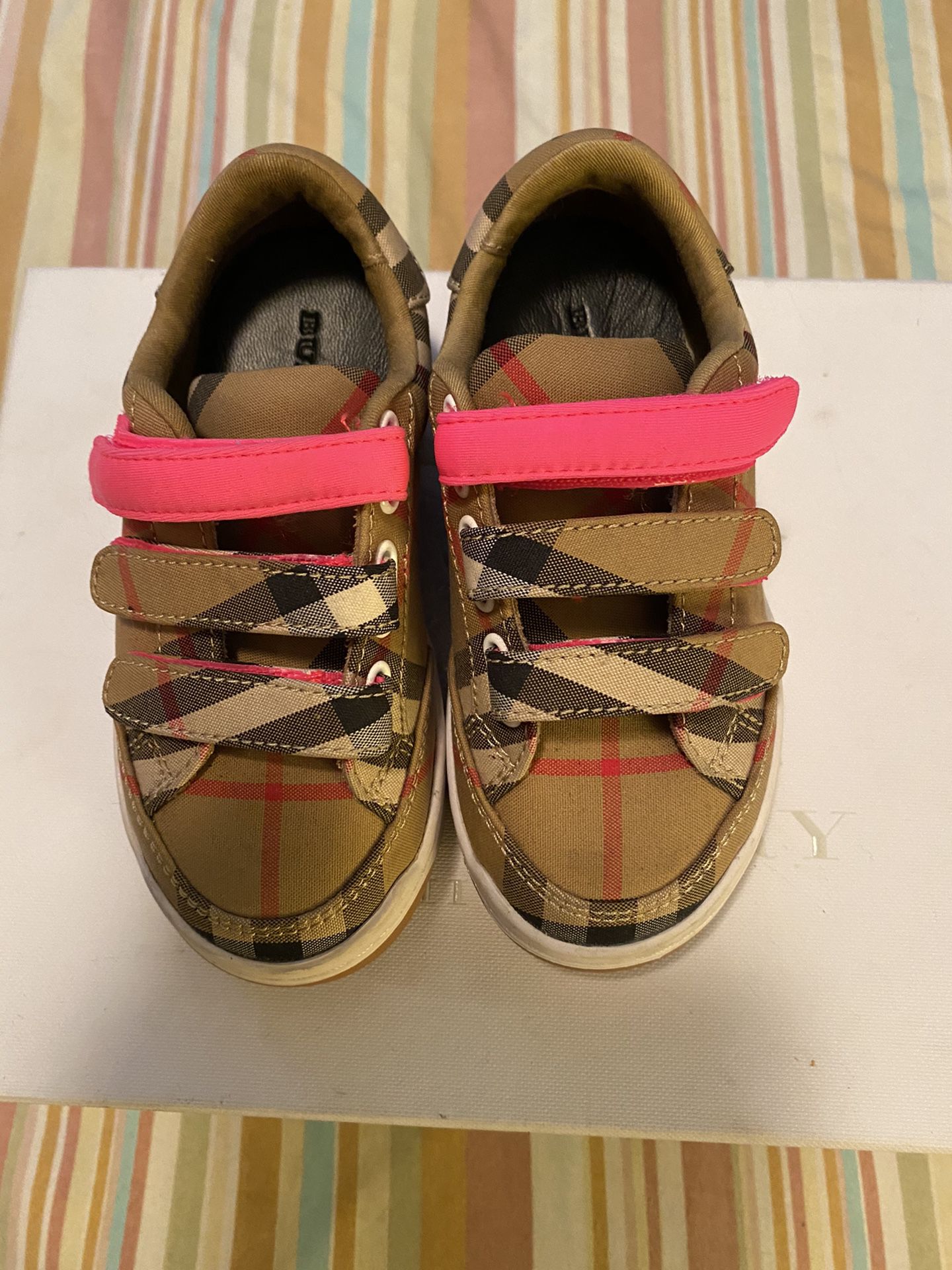 Burberry shoes for girls Size 24