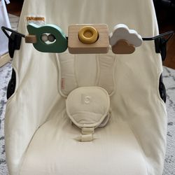 BLOOM COCO 3 in 1 Bouncer  with toy rod