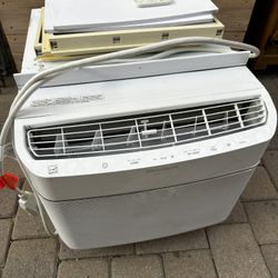 Used Smart Fridgidaire 12,000 BTU Window AC