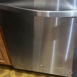 Whirlpool Dishwasher