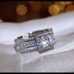 New 18k White Gold Engagement Ring 