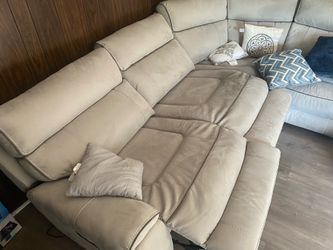 Six piece power reclining sectional