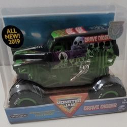 MONSTER JAM: 2019 1:24 Grave Digger Monster Truck - True Metal