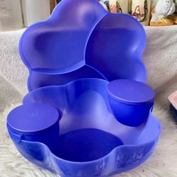 New Tupperware chip and dip container