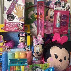 Minnie Mouse Easter basket